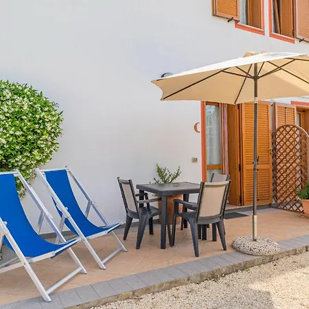 In 2 To 3 Persons With Large Private Garden Διαμέρισμα