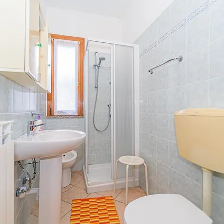 In 2 To 3 Persons With Large Private Garden Lejlighed *